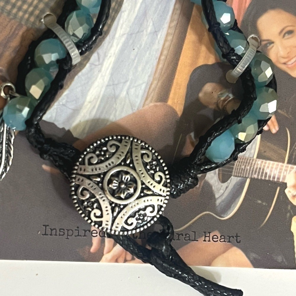 Rodney & Rose Adkins Elegant Beaded Bracelet Blue With Silver Accents NWT